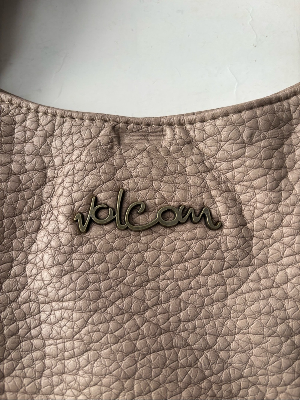 Volcom Pebbled Shoulder Bag in Taupe